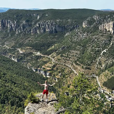 La Caze Vila