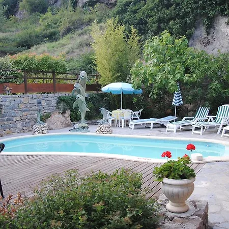 La Caze Villa